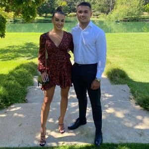 Meet your Posher, Caitlin